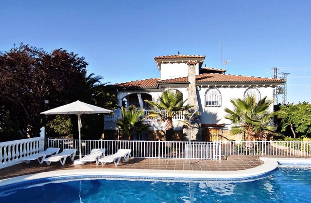 Gîte rural (location complète) Piqueras pour 10 personnes