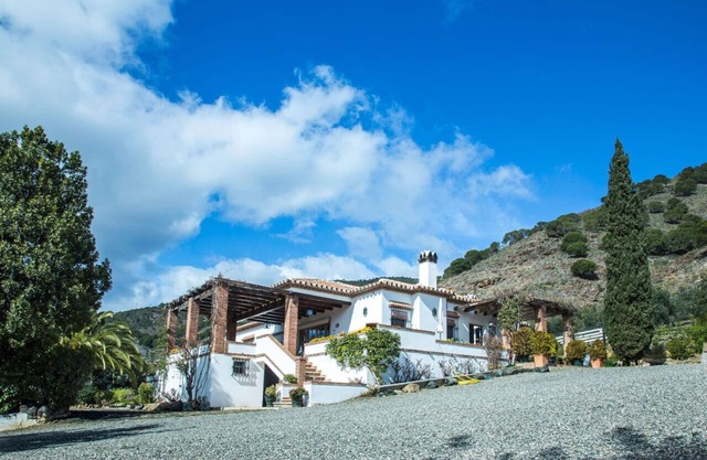 coucous COTTAGE