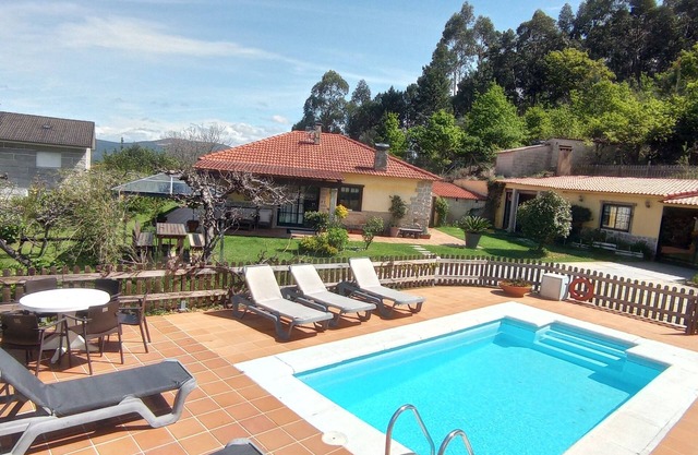 Casa amb piscina a la Ria de Vigo