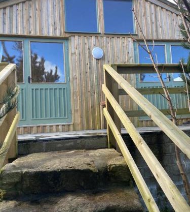 Rural Wood Cabin - less than 3 miles from St Ives