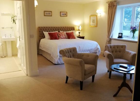 Rusling House - Airport