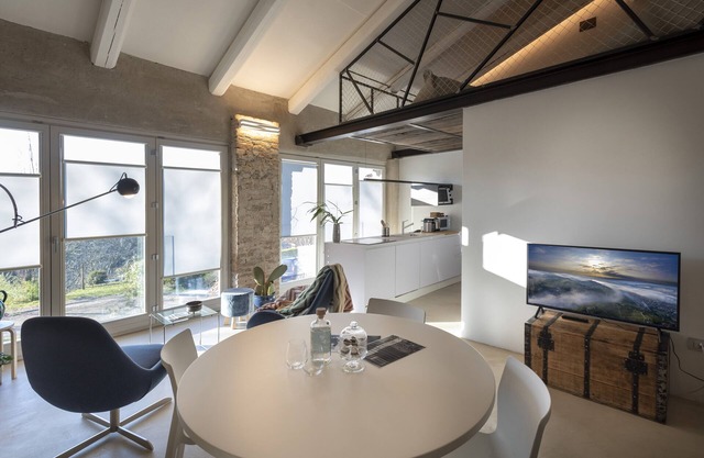 RUSTAGI 1834: APPARTEMENT DANS UNE VILLA AVEC PISCINE DANS LA RÉGION DU BAROLO