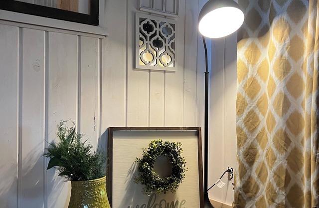 Rustic boho boutique hotel in beautfui Houghton Lake