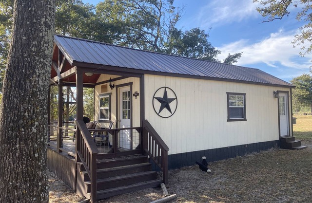 The Cabin at Rockn Rowdy Ranch - Exotic Wildlife Ranch et escapade