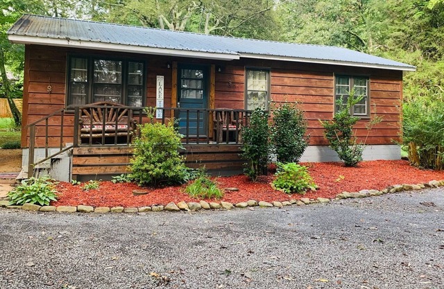 Rustic Cabin Close to Lake Guntersville - Mink Creek