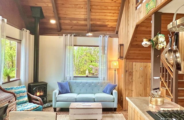 Chalet rustique dans la forêt tropicale - Retraite des écrivains.