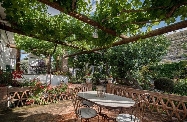 Cottage rustique à El Padul avec terrasse privée