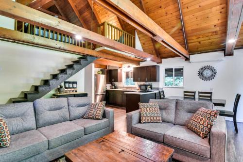 Rustic Cougar Cabin with Wood-Burning Fire Pit!