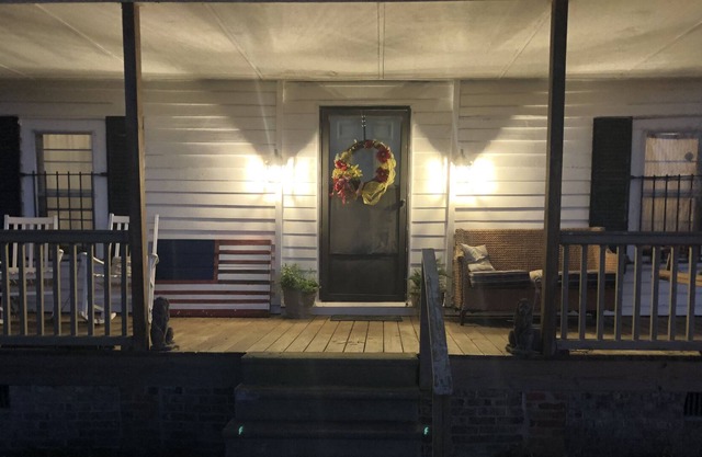 Rustic Farmhouse at Chandler Lodge
