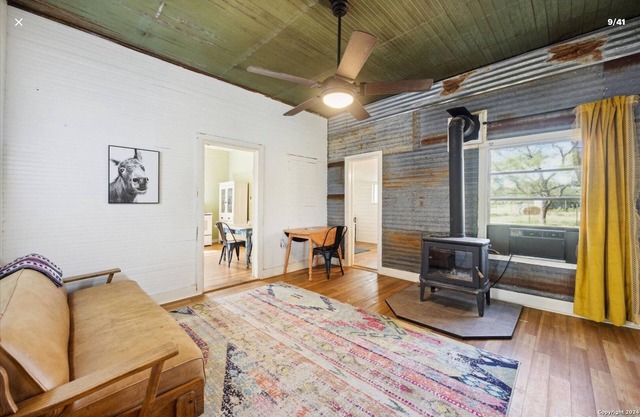 Rustic Farmhouse Retreat on 32 secluded acres!