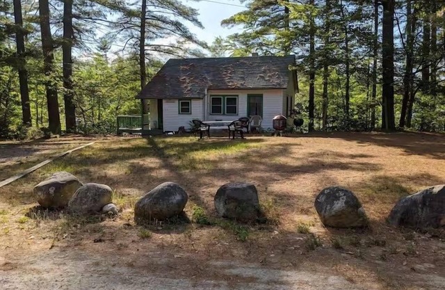Rustic Lakefront Stay with Panoramic Views and Shared Water Access