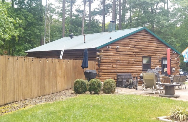 Rustic Log Cabin 1050SF Fishing and Hunting