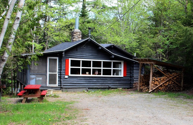 Pet-Friendly Cottage entièrement équipée avec Vue sur l'eau Dans Downeast Maine, pour 4 personnes