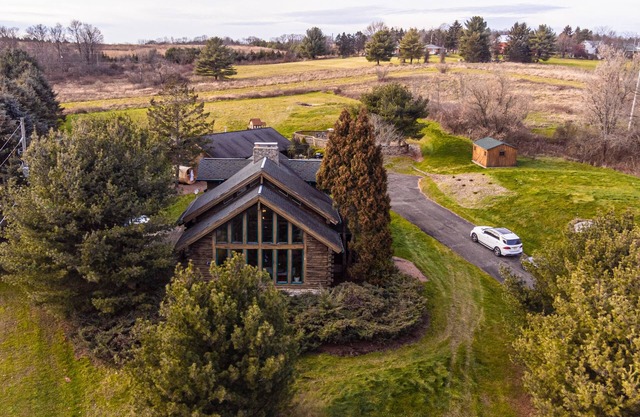 Charming Cabin 3,600sf with Playground, Hot Tub, Sauna & Private Pool!