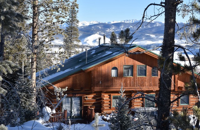 Luxe rustique, une vue imprenable sur la Continental Divide, isolé mais proche