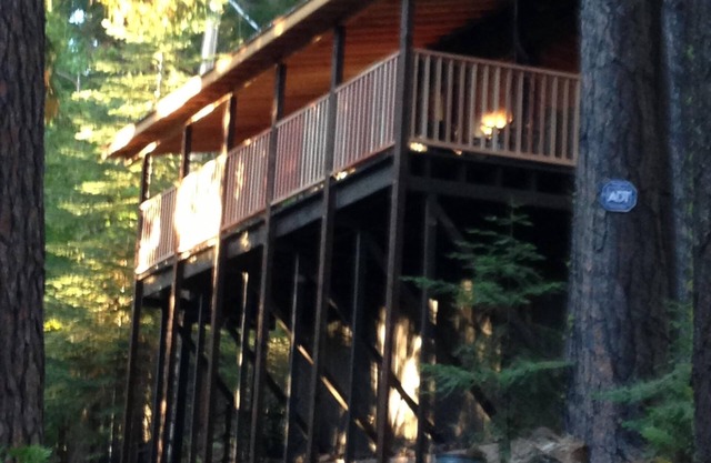 Rustic Mountain Home Near Lassen Parc