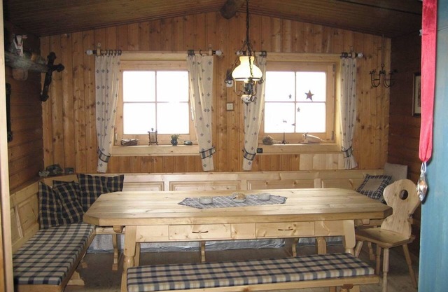 Rustic mountain hut with mountain views, sauna and close to the lift in the Zillertal Arena