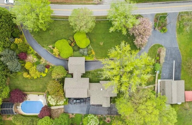 Rustic Retreat, Minutes from Asheville w/ Pool