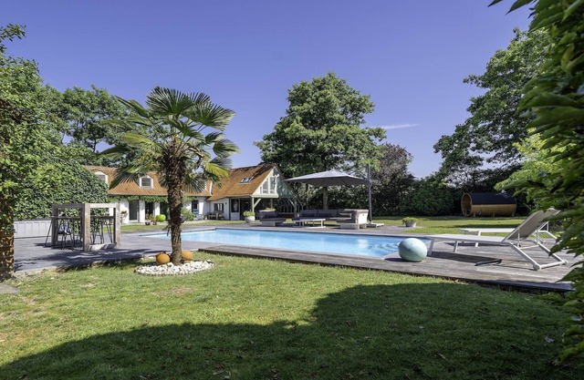 Belle Villa rurale avec belle piscine