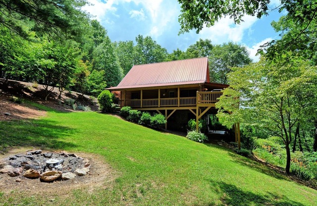 Rustic River-Open for Bookings! River Access, WIFI, Ping Pong, Fire Pit