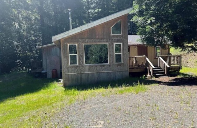 Rustic River Retreat: 2br