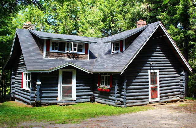 Pet-Friendly Cottage entièrement équipée avec Vue sur l'eau dans Downeast Maine, 7 couchages