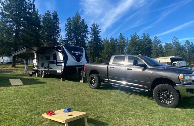RV Raccorder par le lac