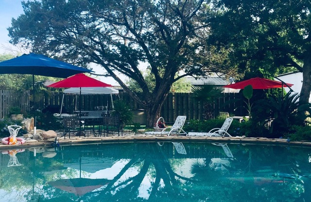 RV w / belle propriété invité piscine. Accès au lac. 4-5 personnes!