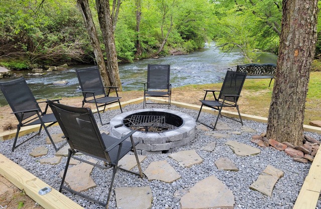 RVs on the River perfect for family and pets