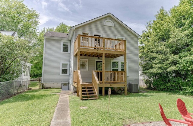 HUGE 6 BR home w/ 9 beds! Mins from expo/downtown/airport