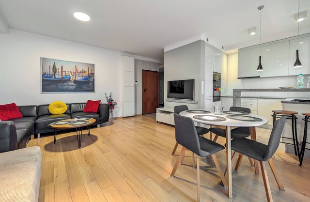 Rymarska Spacious Apartment