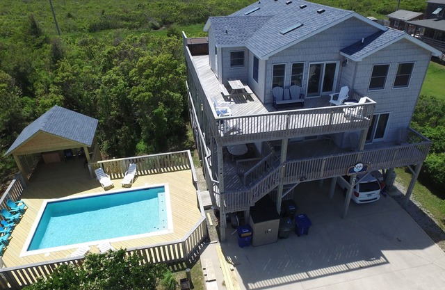 *** S. Nags Head Semi-Oceanfront: Grande piscine, bain à remous, salle de jeux, NOUVELLE CUISINE ***