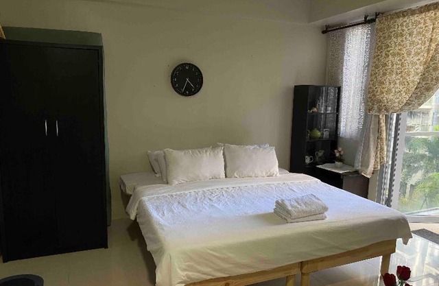 S&S CondoTel STUDIO TYPE One Palm Tree Villas