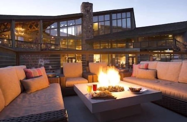 S| Snow King | Lux Resort | Concierge | Fireplace