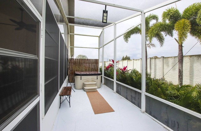 Sabal Springs +55 Community, Flower House