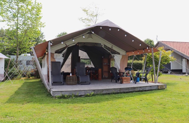 Tentes safari de luxe en Frise