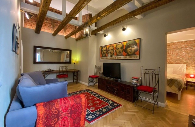 Secure and Pretty Cottage in Bucharests' Top Neighborhood - Dorobanti