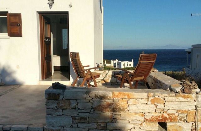 Safe,quiet,R&R, home away from home, 5 min walk to closest beach. Eastern Naxos.