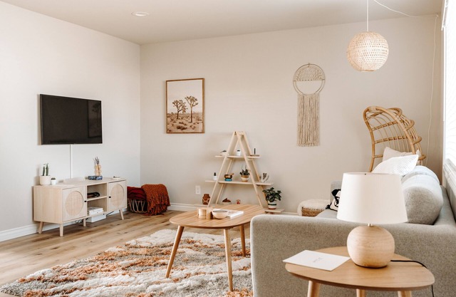 Sage Haven in the Hi-Desert, yoga deck, and 15 min from Joshua Tree