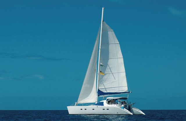 Unique sailing holiday on a catamaran - discover authentic villages & waters!