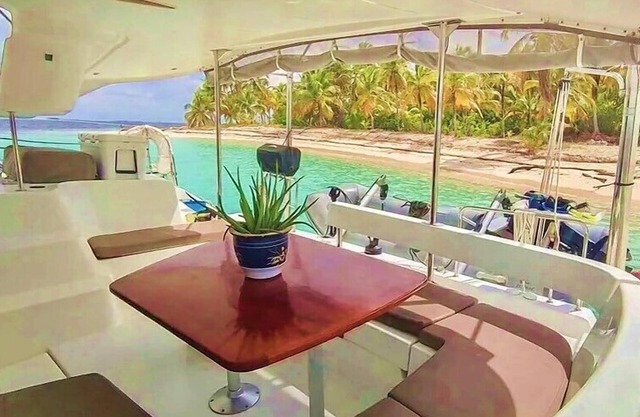 Sail San Blas on a Private Crewed All-Inclusive Catamaran