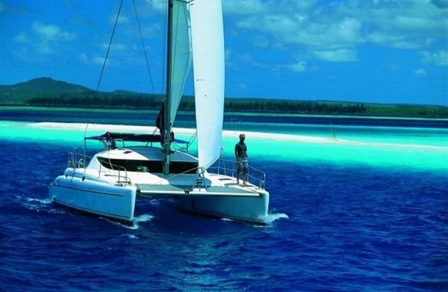 * NAVIGUEZ * VOTRE PROPRE YACHT PRIVÉ! JOURS DE JOUR SUR LE CATAMARAN HAMPTONS # 1
