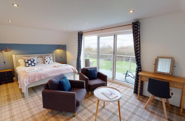 Sailaway Cottage at The Bay Filey with resort pool and gym