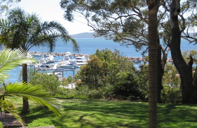 Sailfish, 4,46 Magnus Street- Unit with water views and close to town