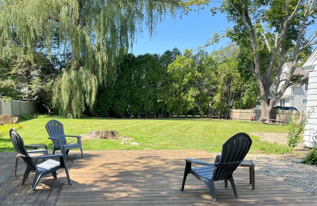 Sailors Aweigh: 3min walk toCharming Historic Town, Spacious Home, Newly Furnished! BBQ, Fast WiFi