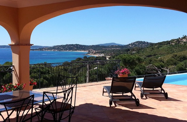 Sainte Maxime: VUE MER PANORAMIQUE PISCINE CHAUFFEE