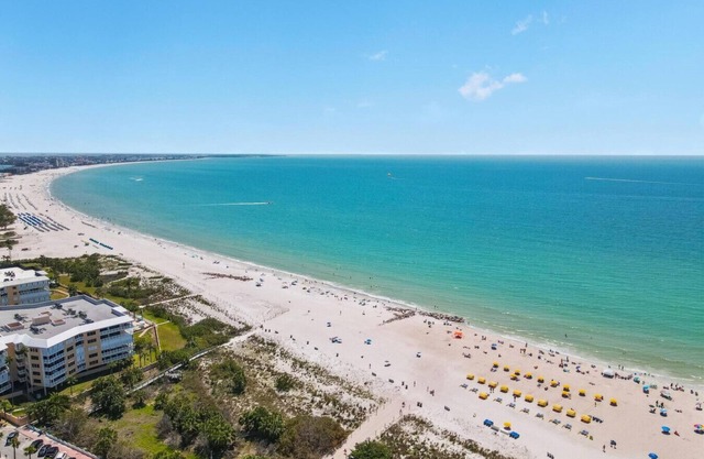 Sala 1 - St Pete Beach Gem!