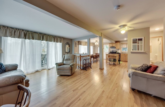 Salem Vacation Home w/ Dock: Steps to Paddock Lake