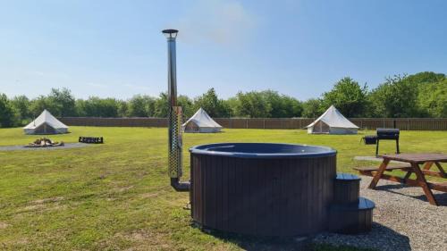 Salomon Glamping