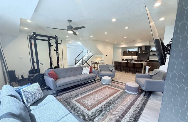 Modern Downtown Escape